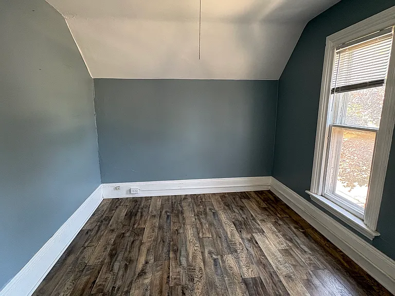 852 11th St NW #2 — Photo 9