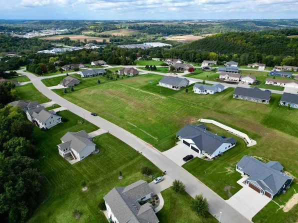 Shagbark Lane Rd, Decorah, IA 52101