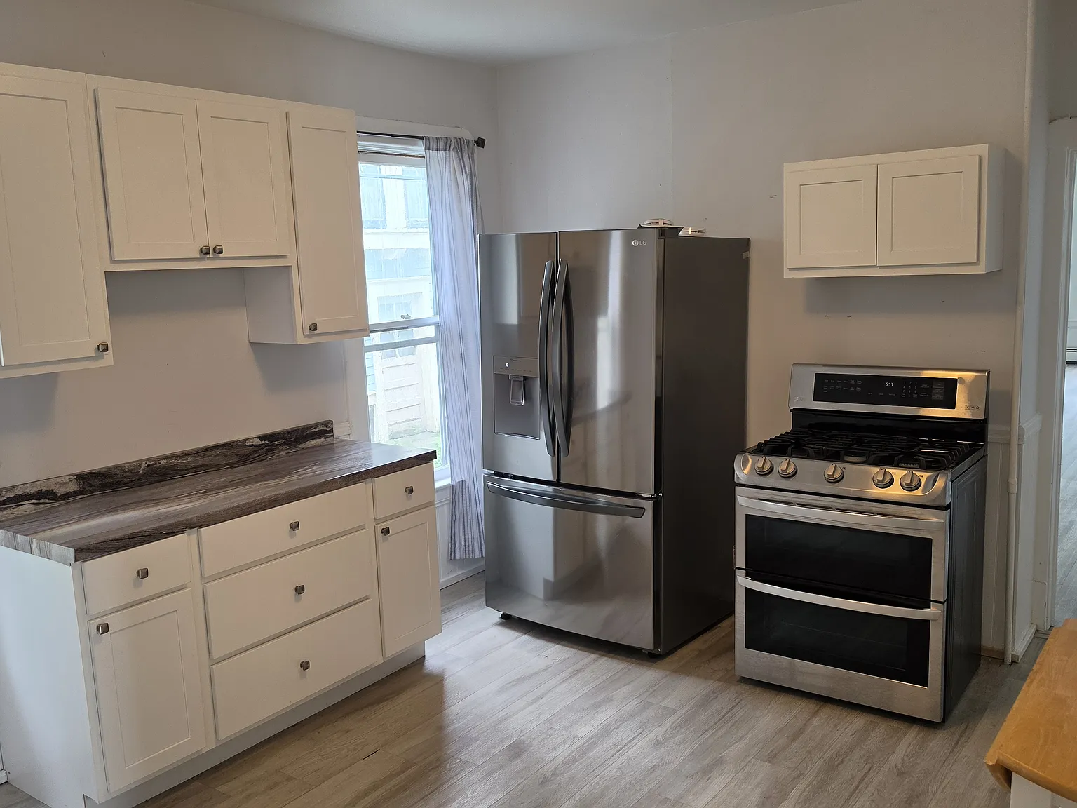 2 bed, 1056 sqft, $1,700 — Photo 4
