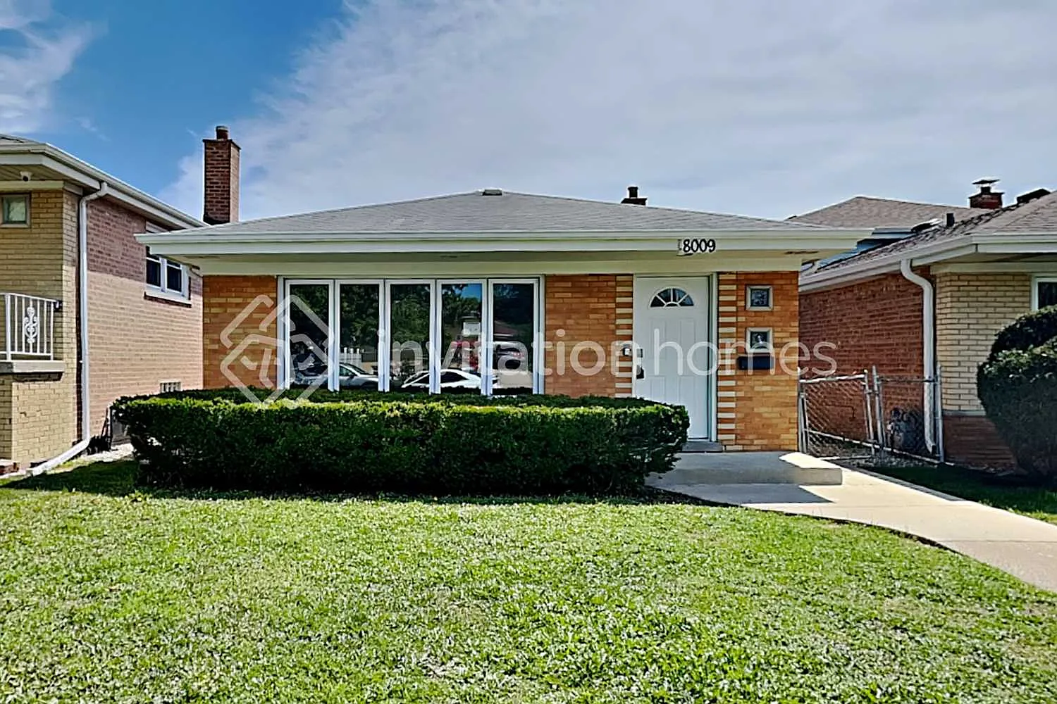 8009 Natchez Ave Burbank, IL 60459 — Photo 1