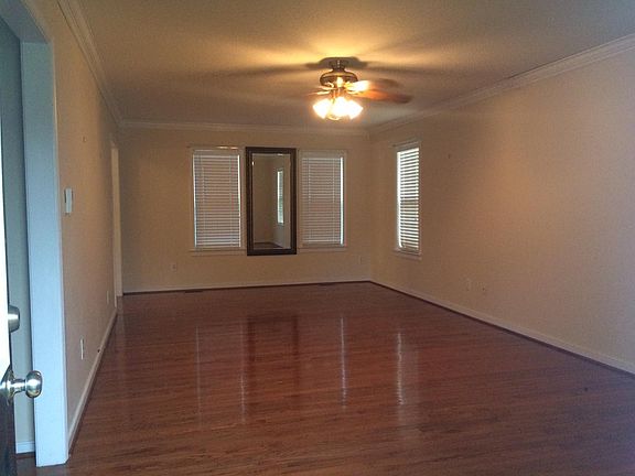 Living Room 12x25 feet