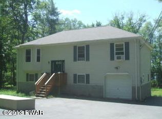 441 Raymondskill Rd, Milford, PA 18337
