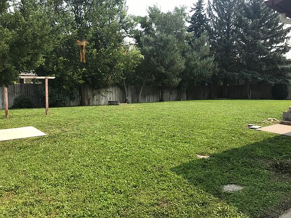 Large Fenced Back yard