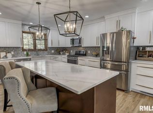 25 Hospers Dr, Springfield, IL 62712