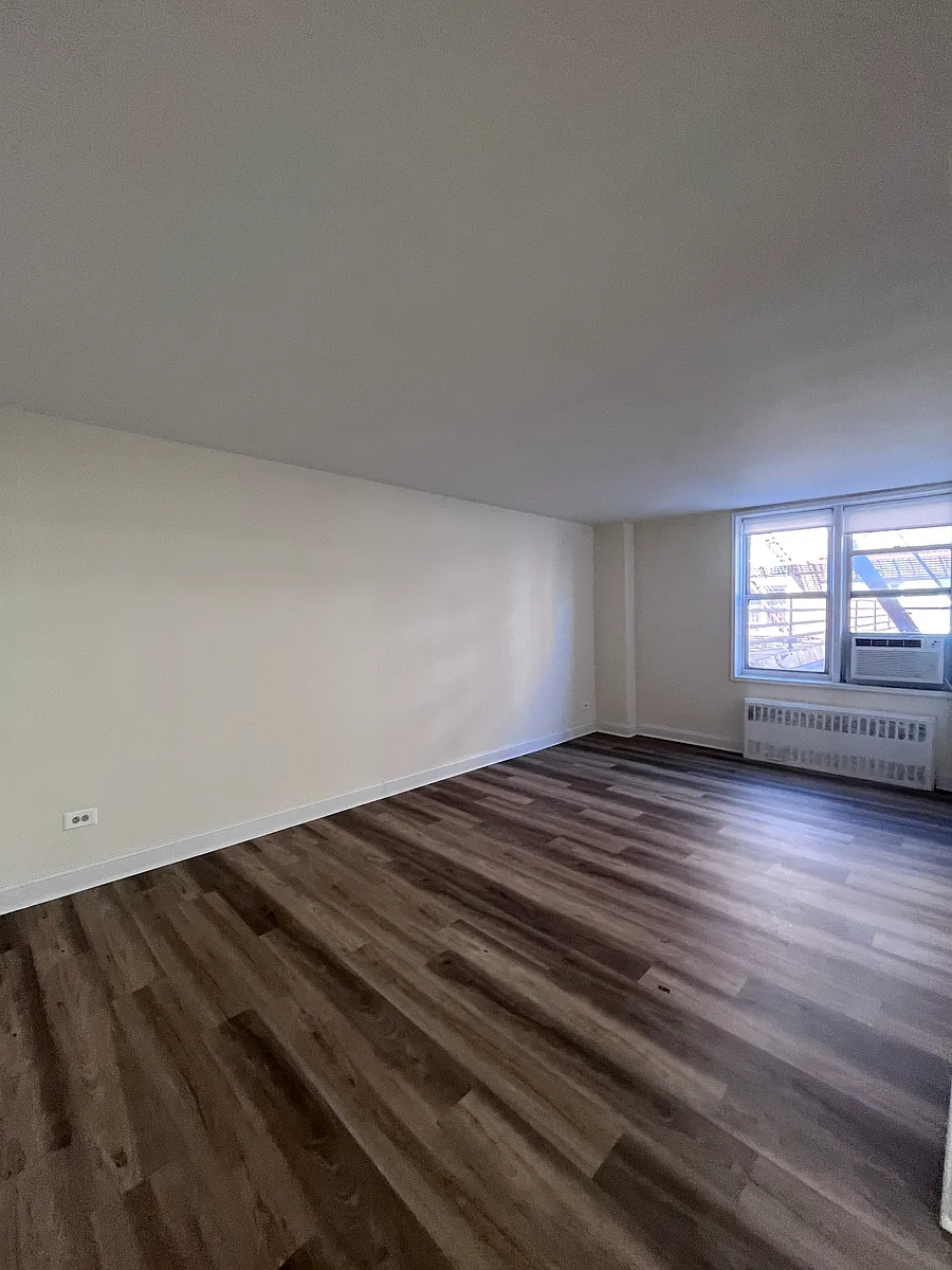 Building Photo - 1461 Shore Pkwy #2J