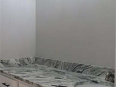 3rd image of 1852 Wentworth Dr