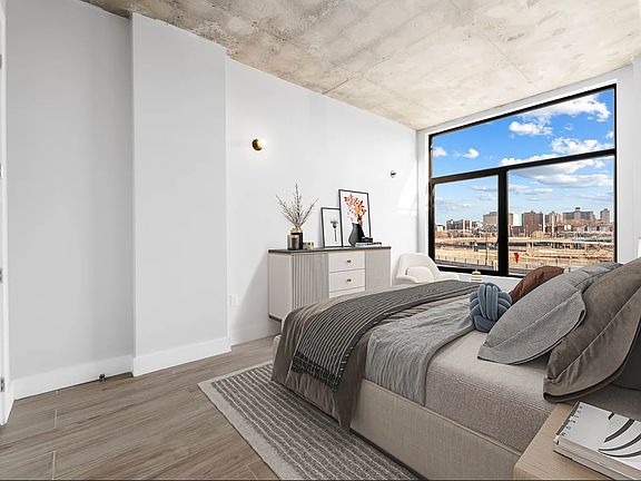 5th image of 101 Macombs Pl #Penthouse 1
