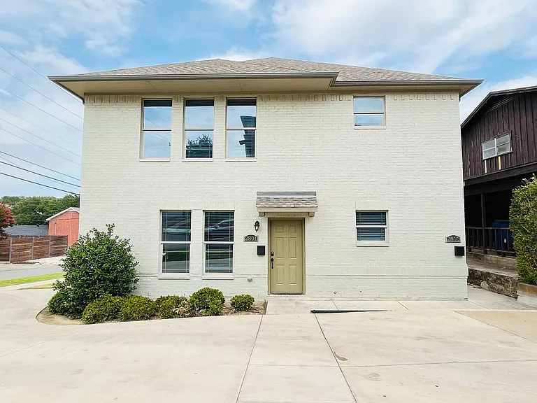 2801 Sandage Ave — Photo 21