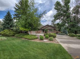 3612 Wonderland Dr, Rapid City, SD 57702