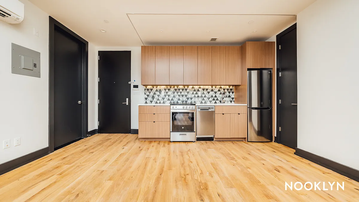 Building Photo - 1270 New York Ave #6F