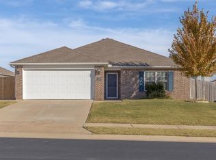 2308 Hickory Wood Ave, Lowell, AR 72745