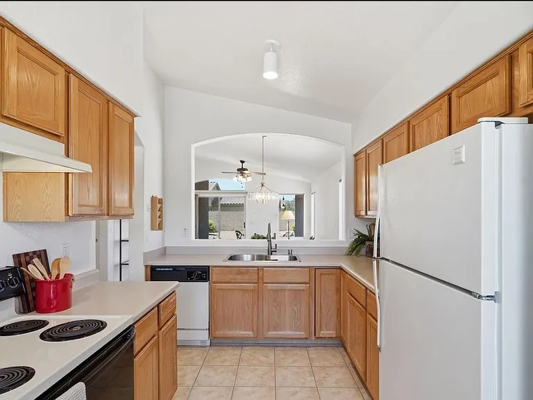 16492 N 69th Dr — Photo 13