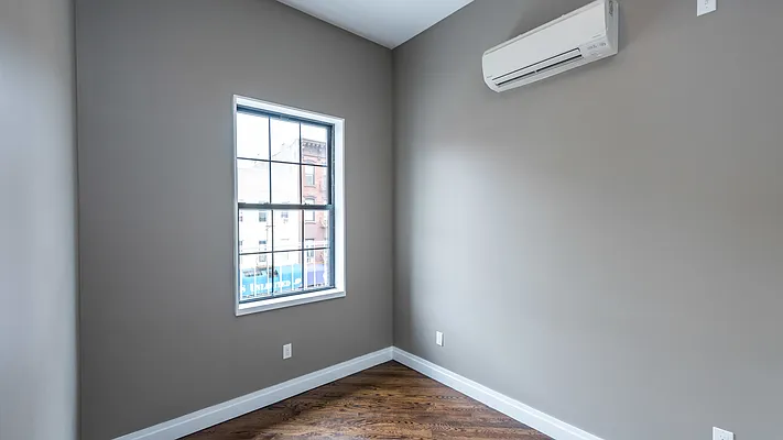 Rented by Nooklyn NYC LLC | media 76