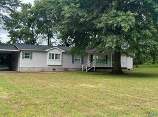 400 Saint Clair Ln, Huntsville, AL 35811