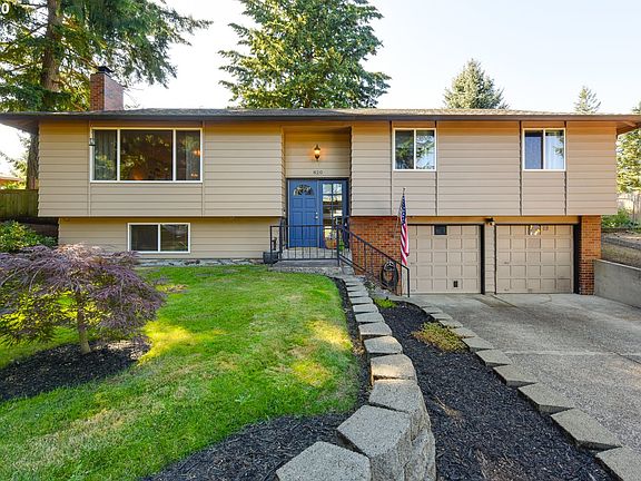 2nd image of 820 NE 96th Ave