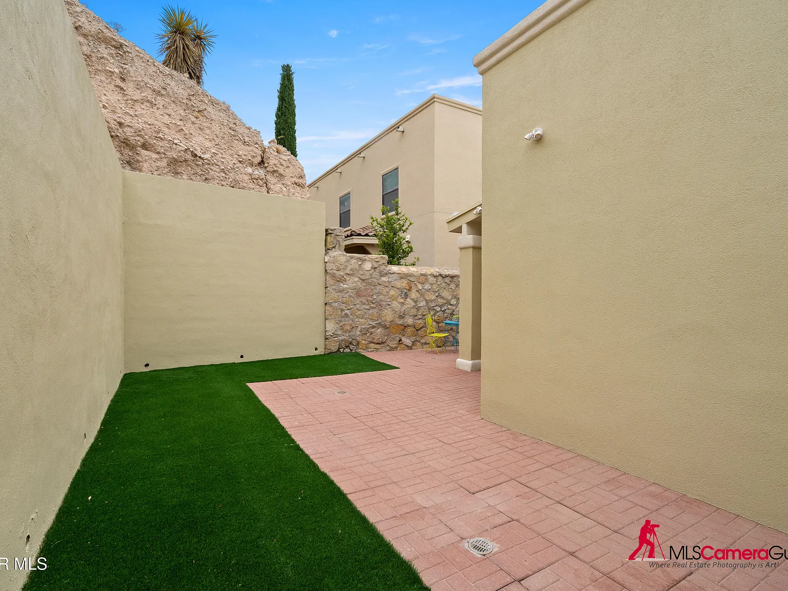 3 bed, 3.5 bath, 2405 sqft, $2,695 — Photo 4
