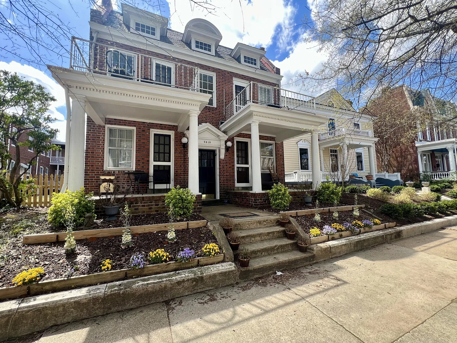 1 bed, 1.5 bath, 800 sqft, $2,395 — Photo 2
