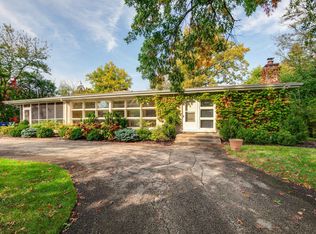 2013 Castlewood Rd, Highland Park, IL 60035