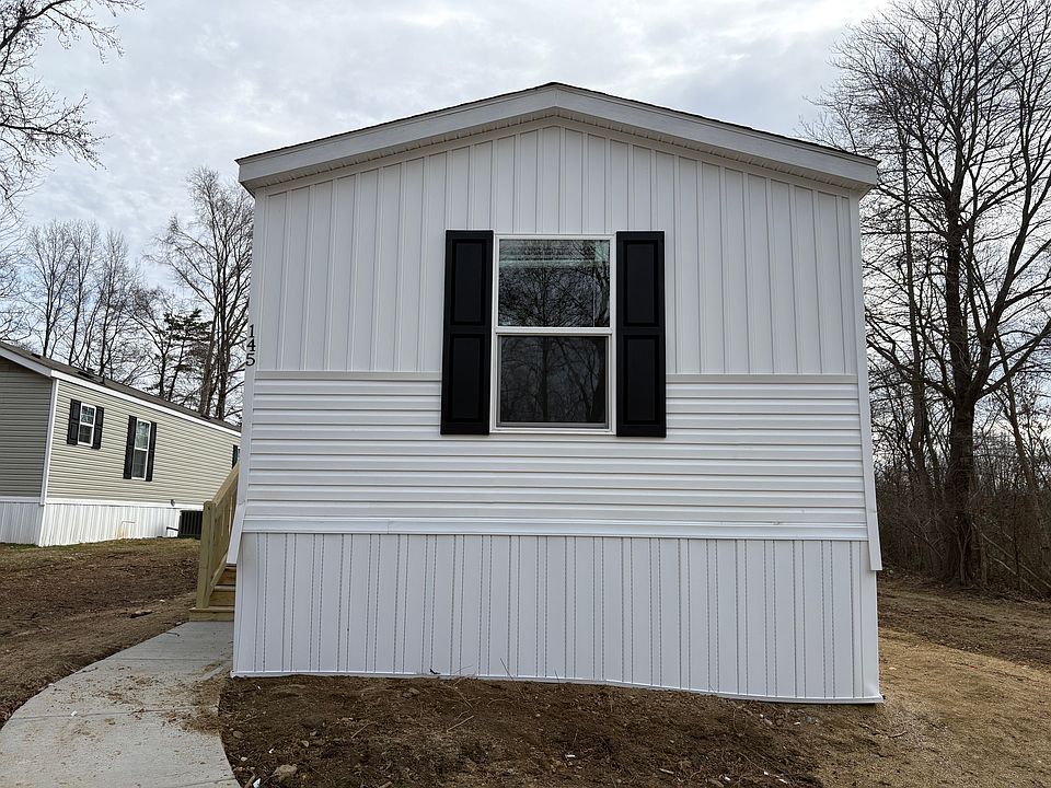 1st image of 145 Oakwood Dr