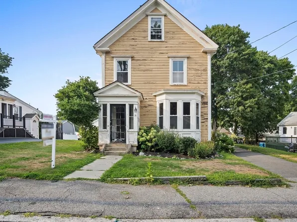 31 Chestnut St, Woburn, MA 01801