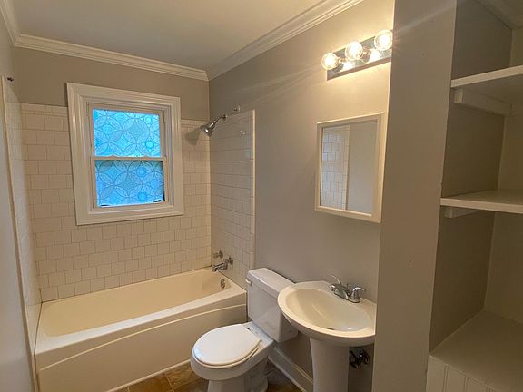 5th image of 1233 Westmeade Dr