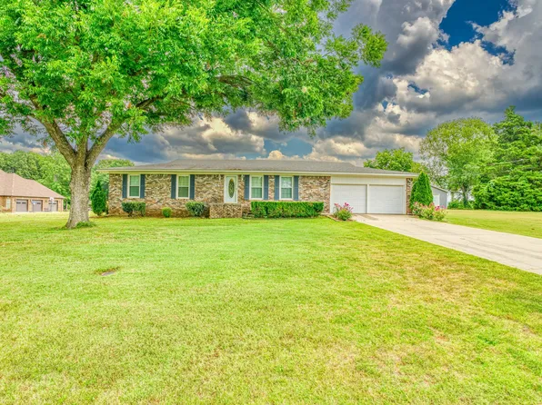 190 Cedar Hill Ln, Tuscumbia, AL 35674