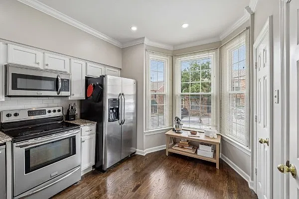 2 bed, 2.5 bath, 1456 sqft, $1,800 — Photo 4