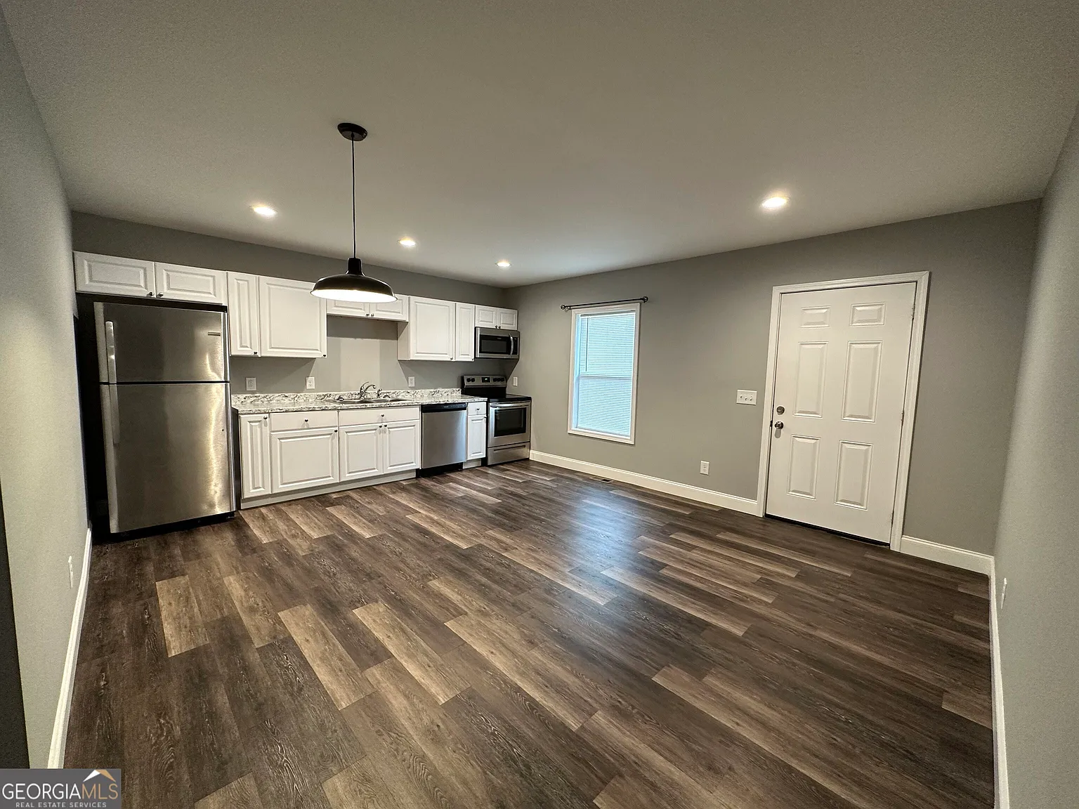 2 bed, 1.0 bath, 1000 sqft, $1,350 — Photo 3
