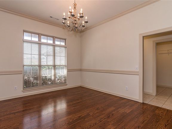 4th image of 2204 Juniper Ave