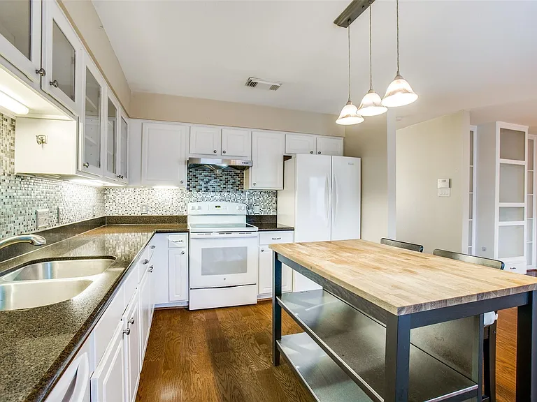 11658 Lakeside Park Dr #313 — Photo 7