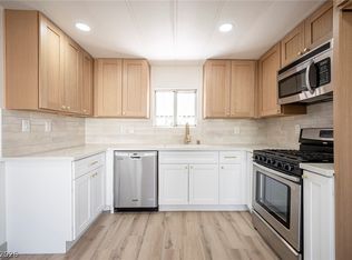 3486 Haleakala Dr, Las Vegas, NV 89122