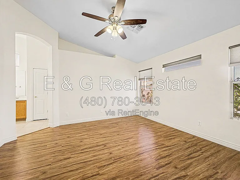 678 W Fremont Dr — Photo 17
