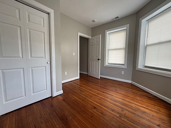 4th image of 1071-F3 Pembroke St #B2