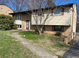 705 Redstone Dr, Allison Park, PA 15101