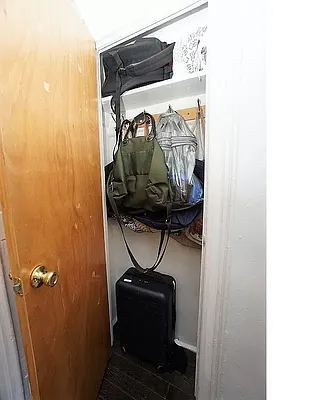 Rented by Universal Realty Group | media 8