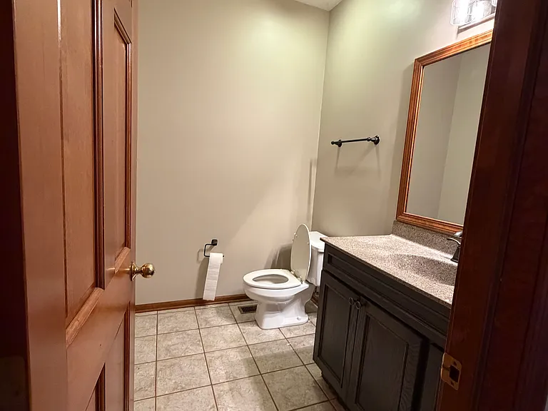 3623 Ridgeway Rd — Photo 4