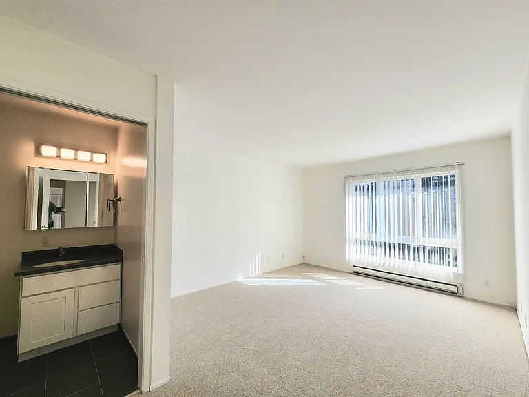 902 Peninsula Ave #405 — Photo 31