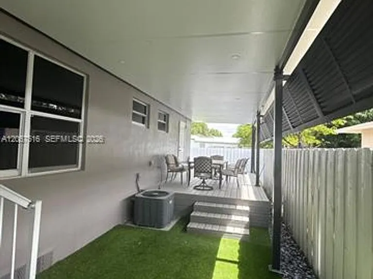 15 NW 31st Ave #15 — Photo 15