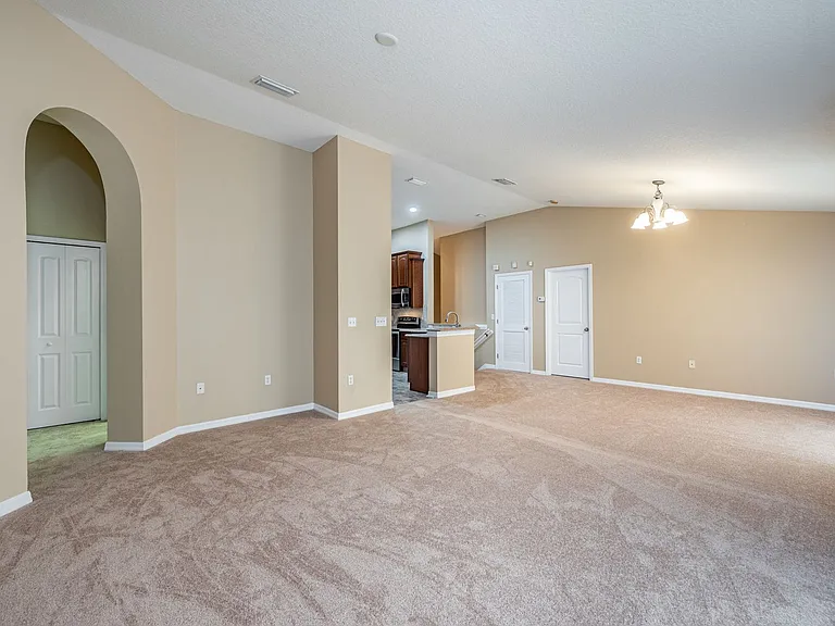 6750 Eagle Feather Dr — Photo 8