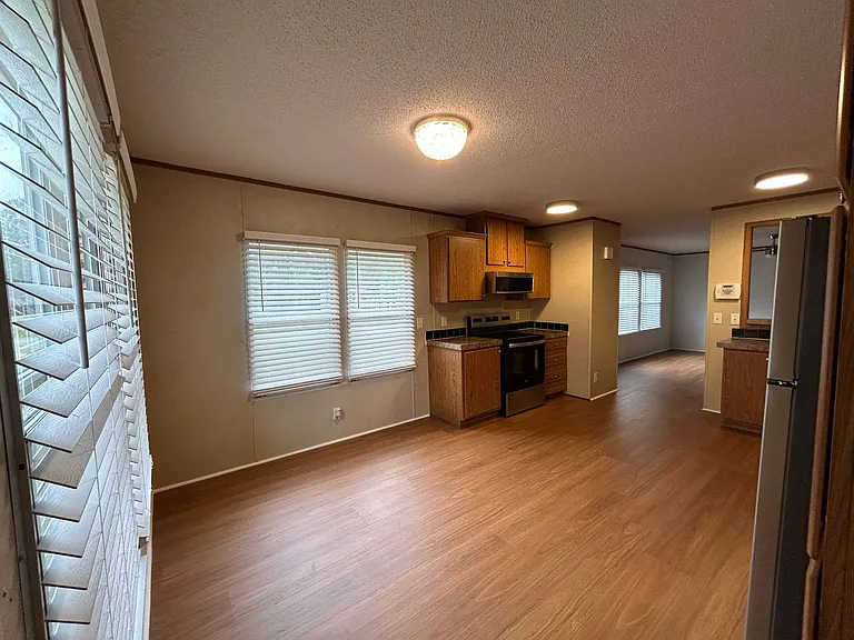 1386 Cherrytree Rd NE — Photo 8
