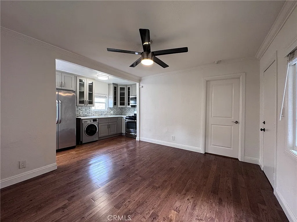 1 bed, 550 sqft, $2,300 — Photo 3