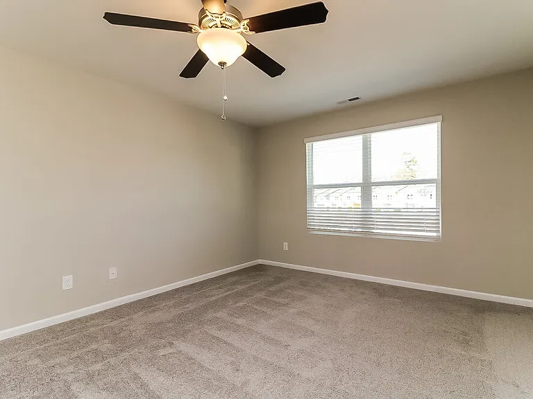 546 Wendell Falls Pkwy — Photo 11