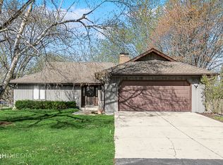 10S190 Alago Rd, Naperville, IL 60564