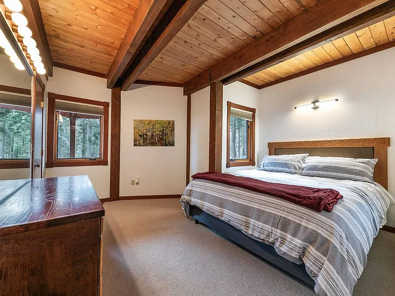 4040 Zermatt Rd — Photo 20