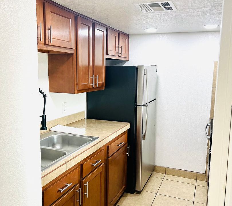 1st image of 3101 N 36th St APT 214
