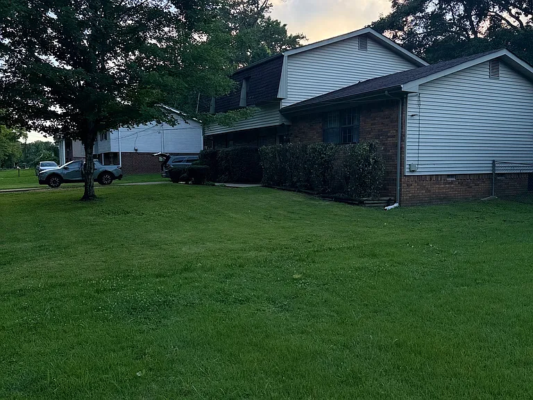 7111 Middle Valley Rd — Photo 5