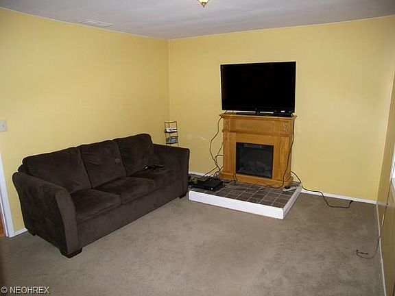 5th image of 5566 Columbia Dr