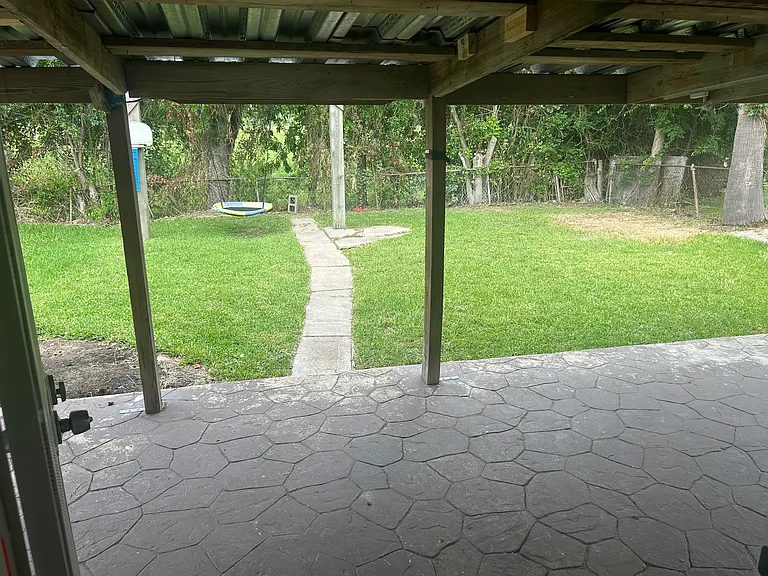 516 Mobile Dr — Photo 10