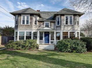 138 Terrace Ave, Riverside, RI 02915