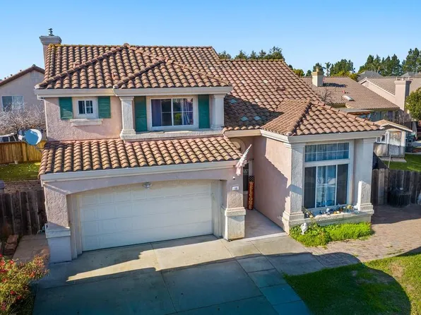 13 Astor Cir, Salinas, CA 93906